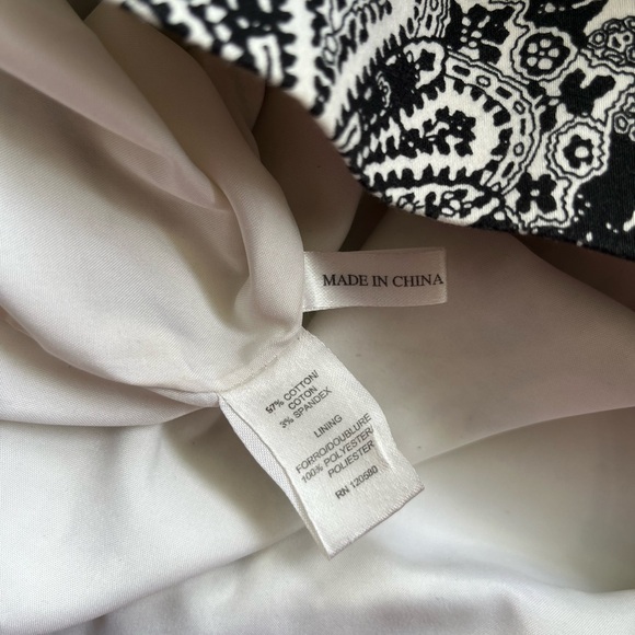 Black and white lined skirt - Picture 4 of 4